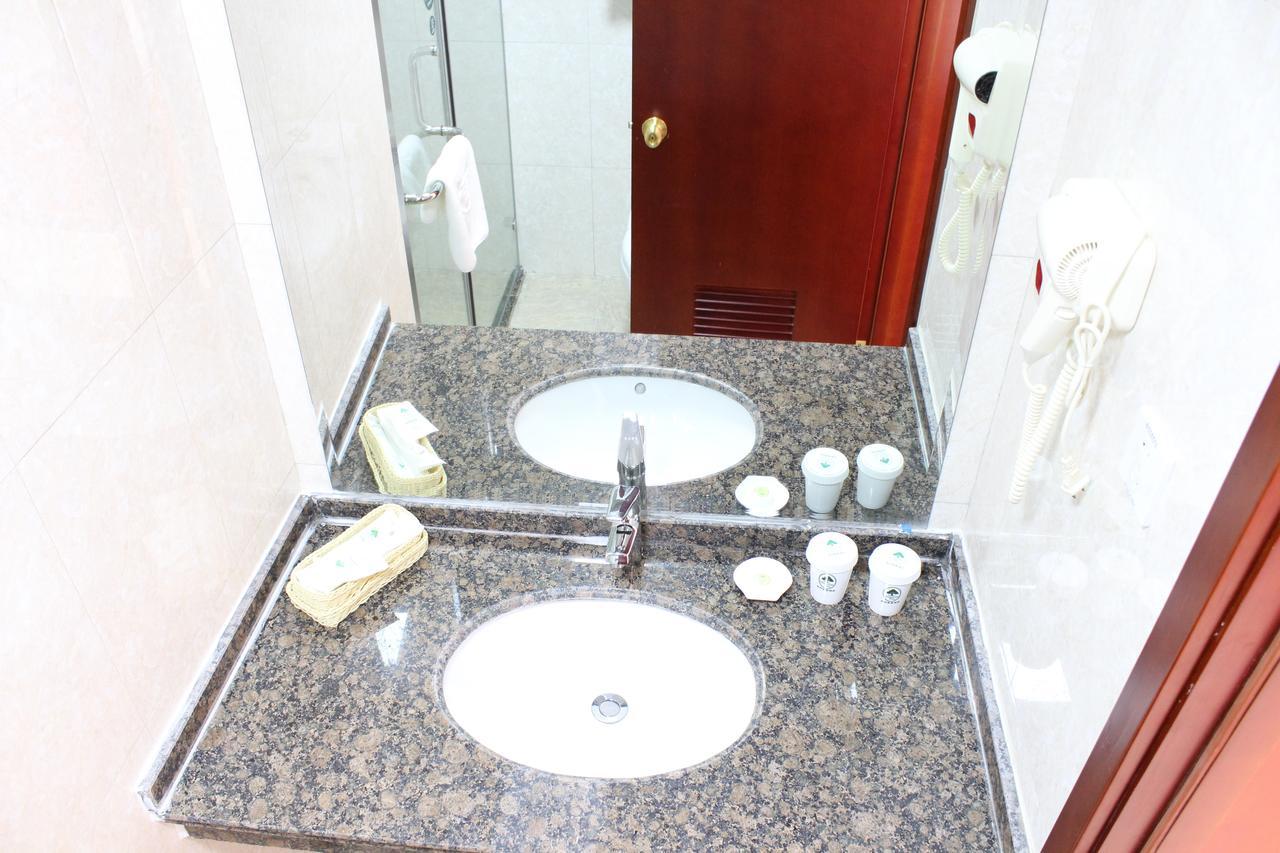 Greentree Inn Shanghai Songjiang University City New Songjiang Road Express Hotel Экстерьер фото
