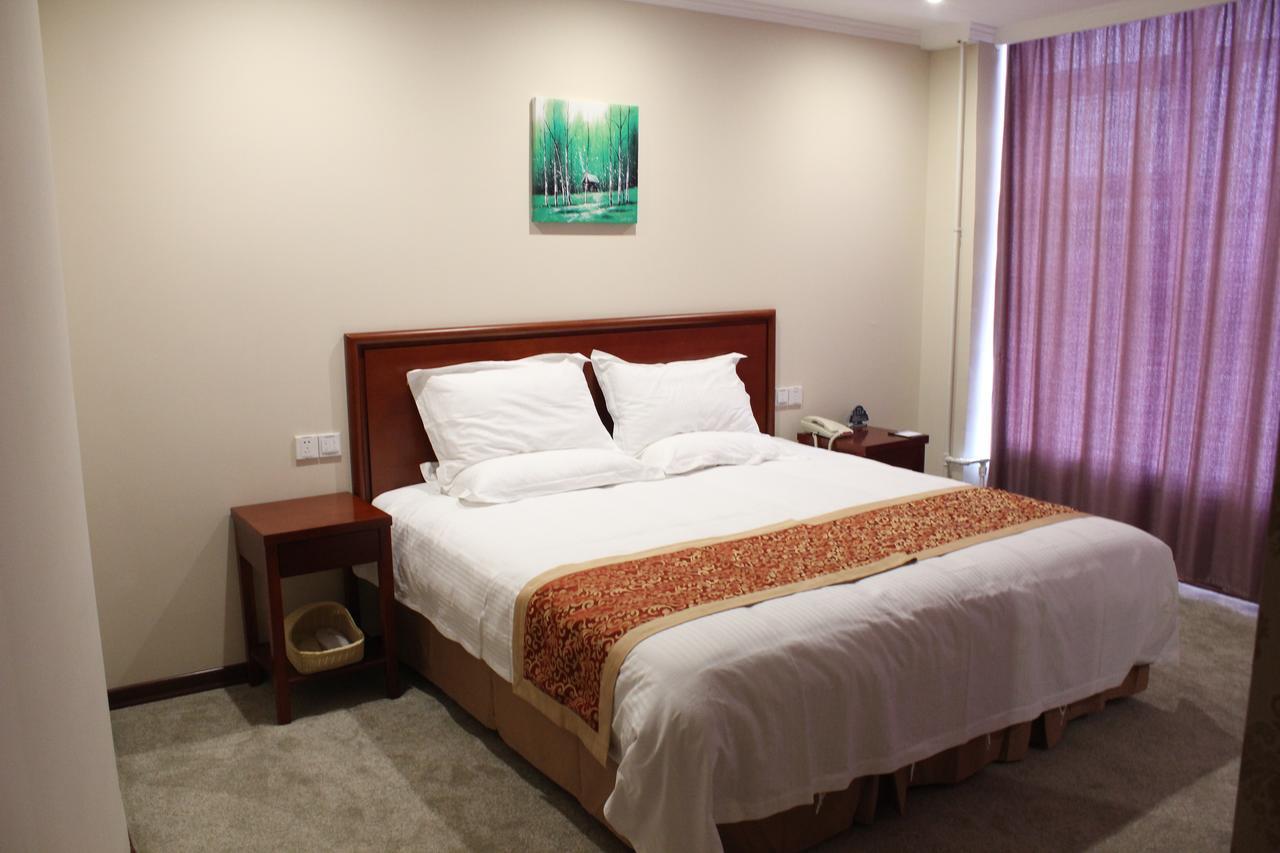 Greentree Inn Shanghai Songjiang University City New Songjiang Road Express Hotel Экстерьер фото